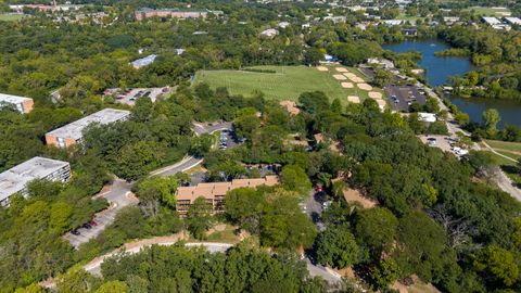 Tiny photo for 1833 Four Lakes Avenue #3M, Lisle, IL 60532 (MLS # 12673348)