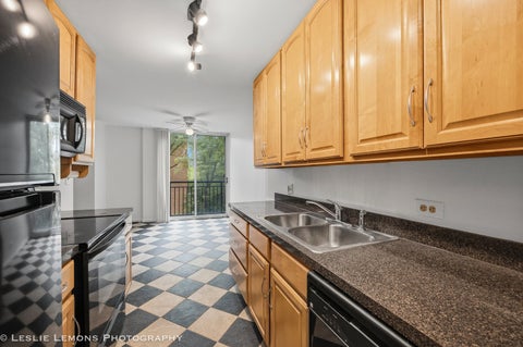 Tiny photo for 1833 Four Lakes Avenue #3M, Lisle, IL 60532 (MLS # 12673348)