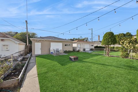 Tiny photo for 2224 N 75th Court, Elmwood Park, IL 60707 (MLS # 12487334)