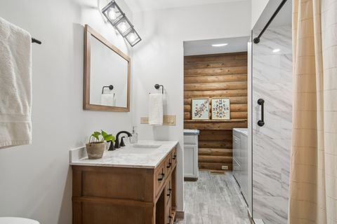 Tiny photo for 200 Wildwood Lane, Fox River Grove, IL 60021 (MLS # 12625329)