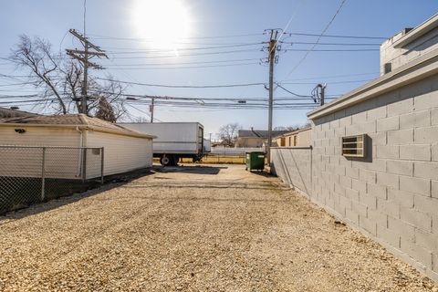 Tiny photo for 6737 Roosevelt Road, Berwyn, IL 60402 (MLS # 12571952)