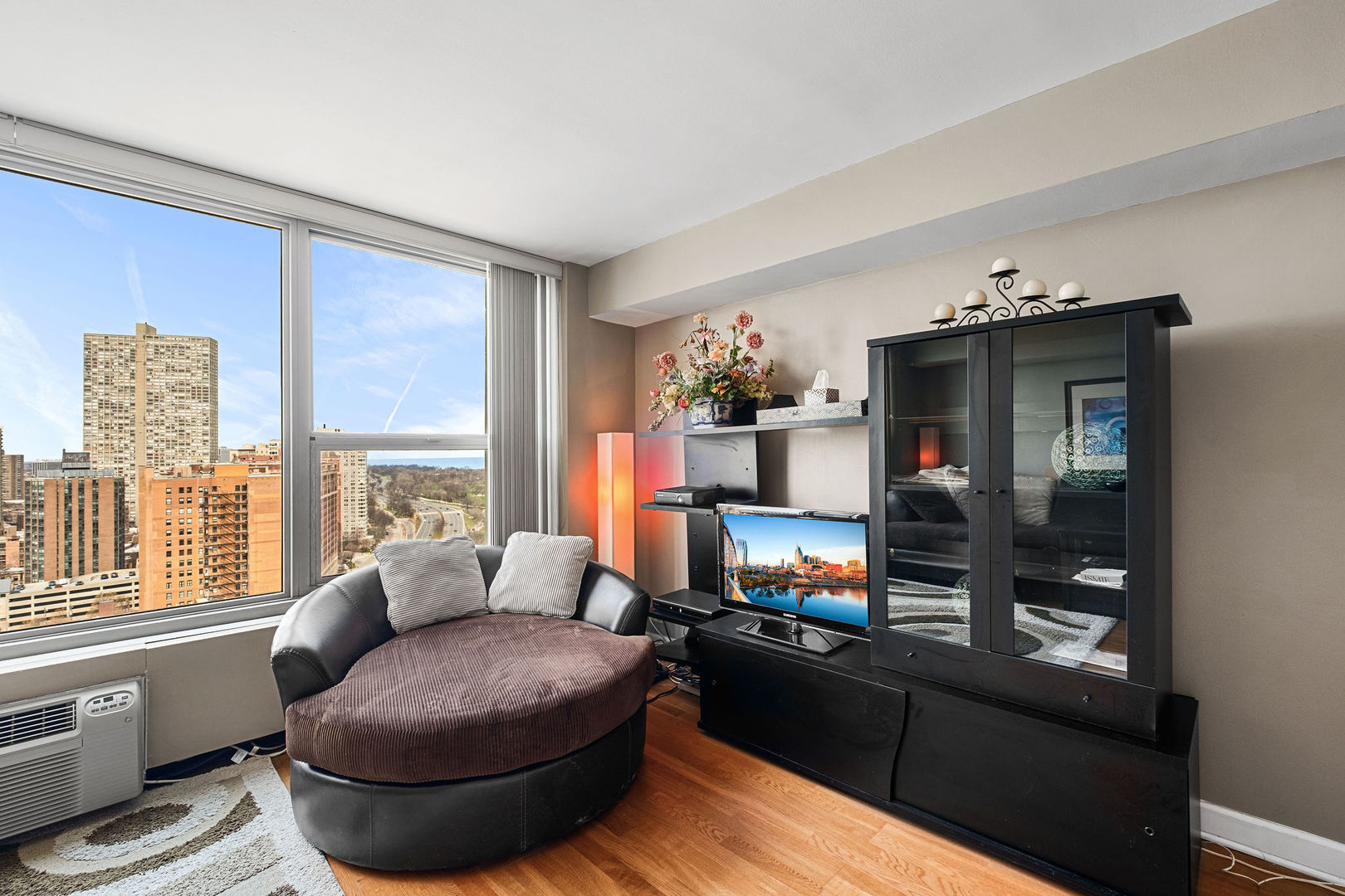 3600 N Lake Shore Drive 2122