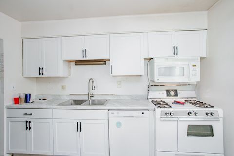 Tiny photo for 106 Woodcrest Circle, Streamwood, IL 60107 (MLS # 12521383)