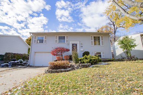 Tiny photo for 106 Woodcrest Circle, Streamwood, IL 60107 (MLS # 12521383)