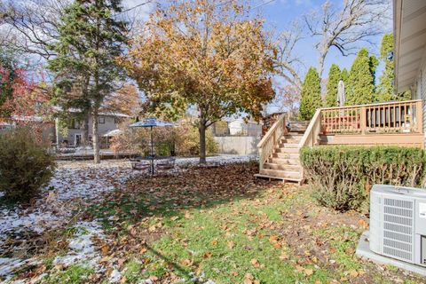Tiny photo for 106 Woodcrest Circle, Streamwood, IL 60107 (MLS # 12521383)