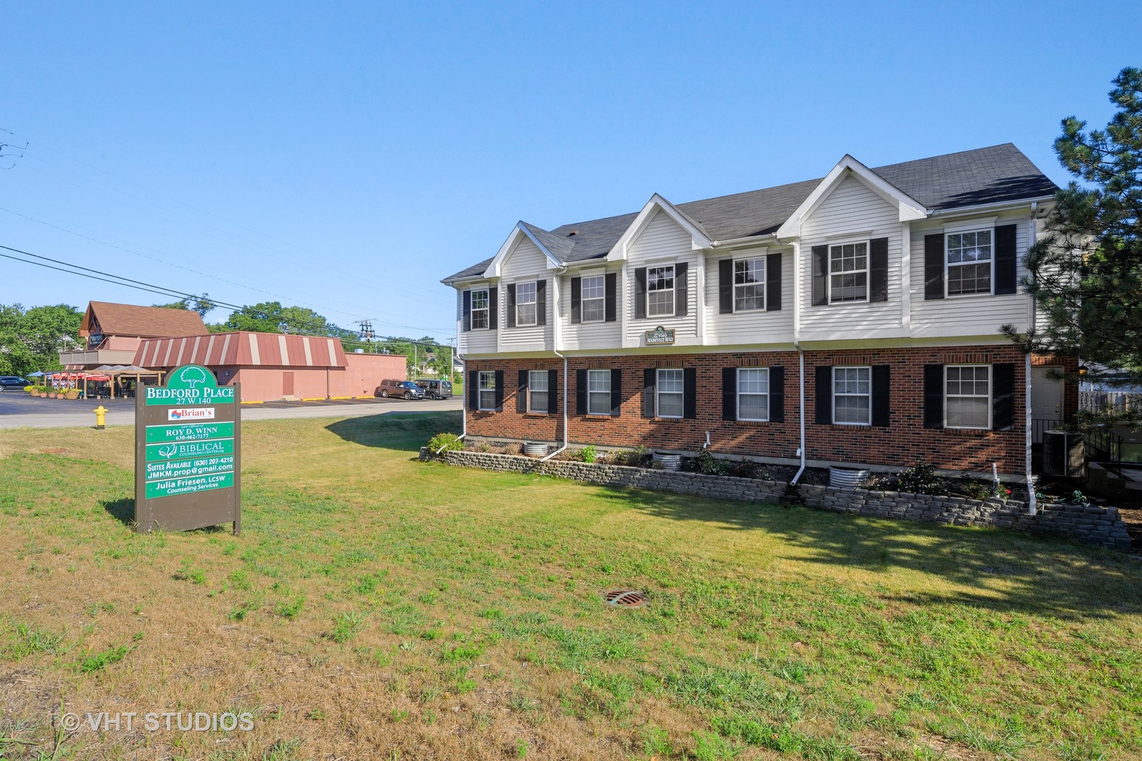 27W140 Roosevelt Road W