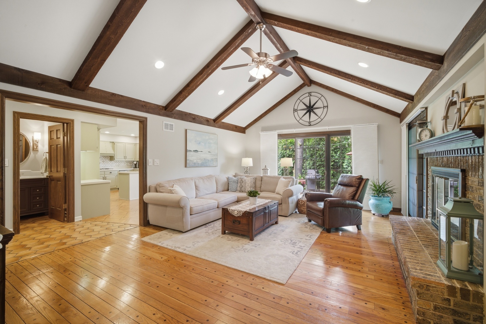 206 Surrey Lane