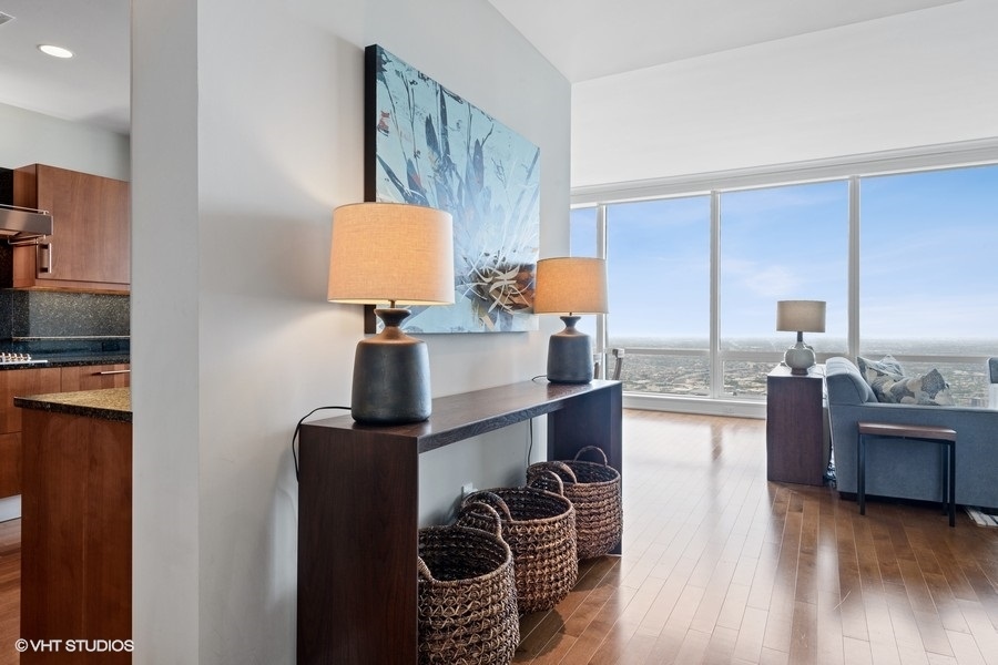401 N Wabash Avenue 82B