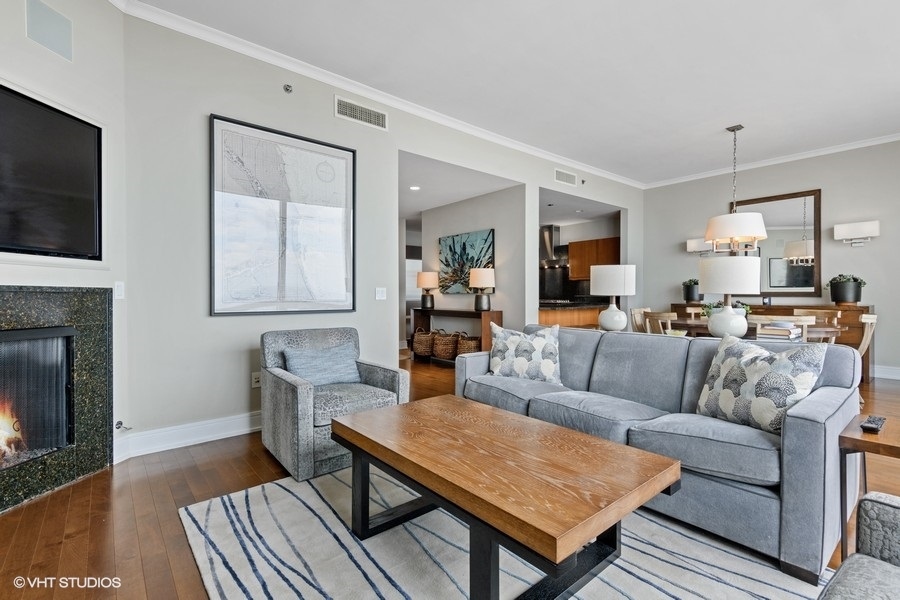 401 N Wabash Avenue 82B