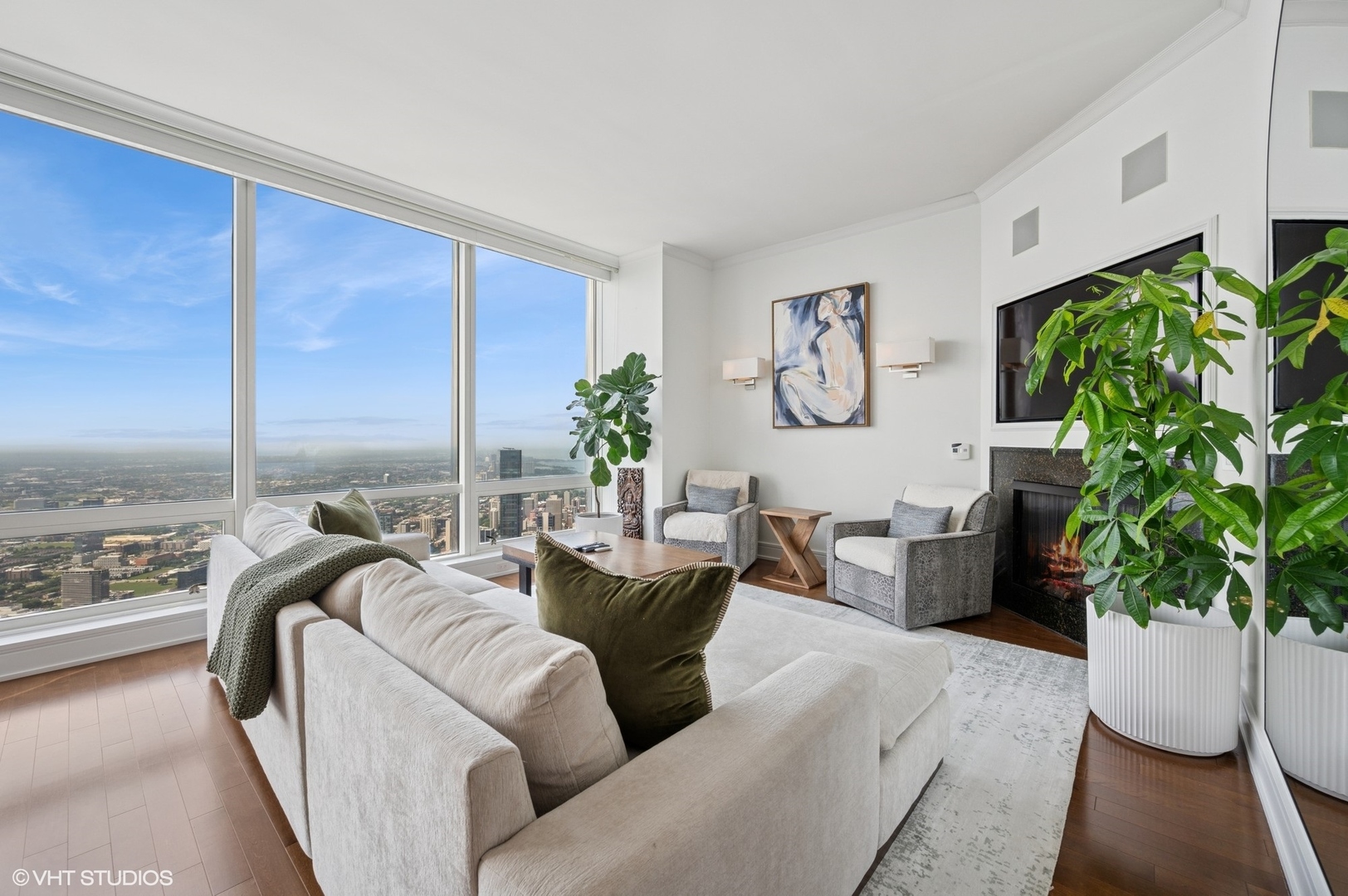 401 N Wabash Avenue 82B