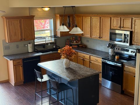 Tiny photo for 729 River Edge Circle, Ottawa, IL 61350 (MLS # 12498639)