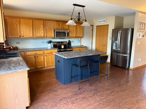 Tiny photo for 729 River Edge Circle, Ottawa, IL 61350 (MLS # 12498639)