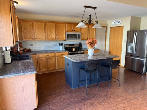 Tiny photo for 729 River Edge Circle, Ottawa, IL 61350 (MLS # 12498639)