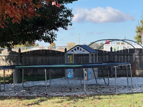 Tiny photo for 729 River Edge Circle, Ottawa, IL 61350 (MLS # 12498639)