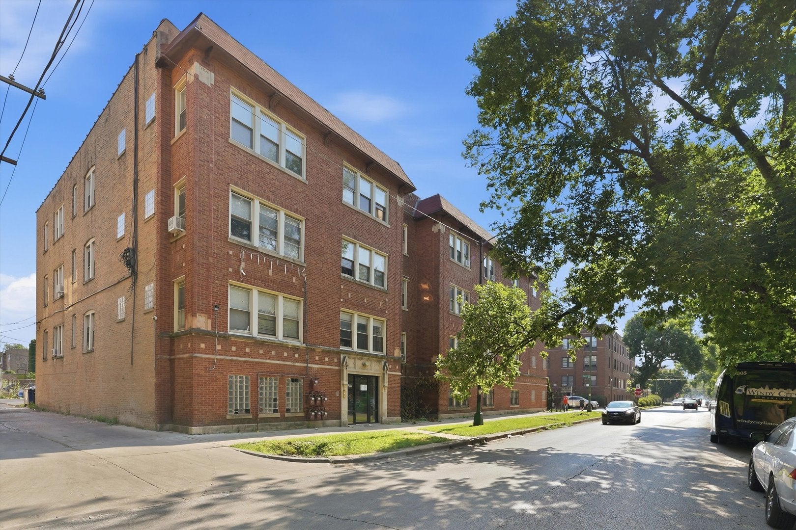 2509 E 76th Street 1