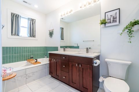 Tiny photo for 1425 W Grand Avenue #3E, Chicago, IL 60642 (MLS # 12628742)
