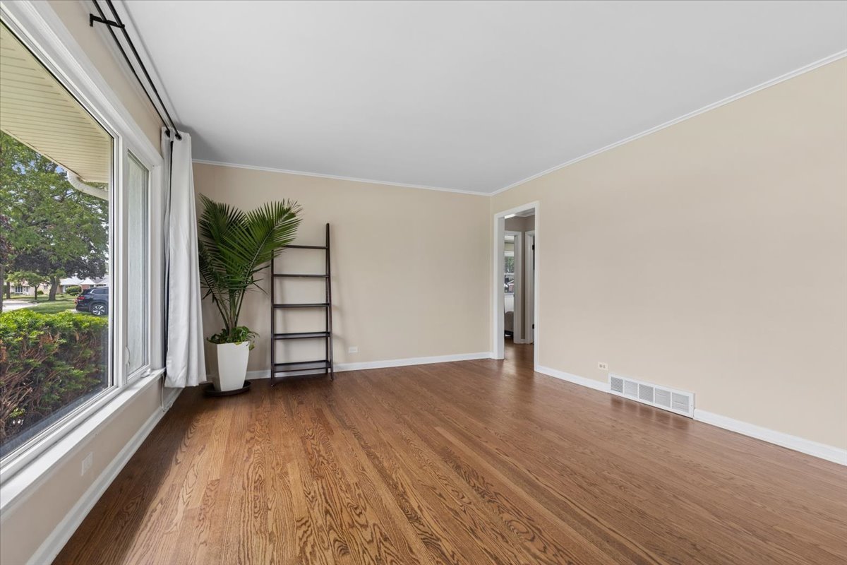 1304 Dennis Place
