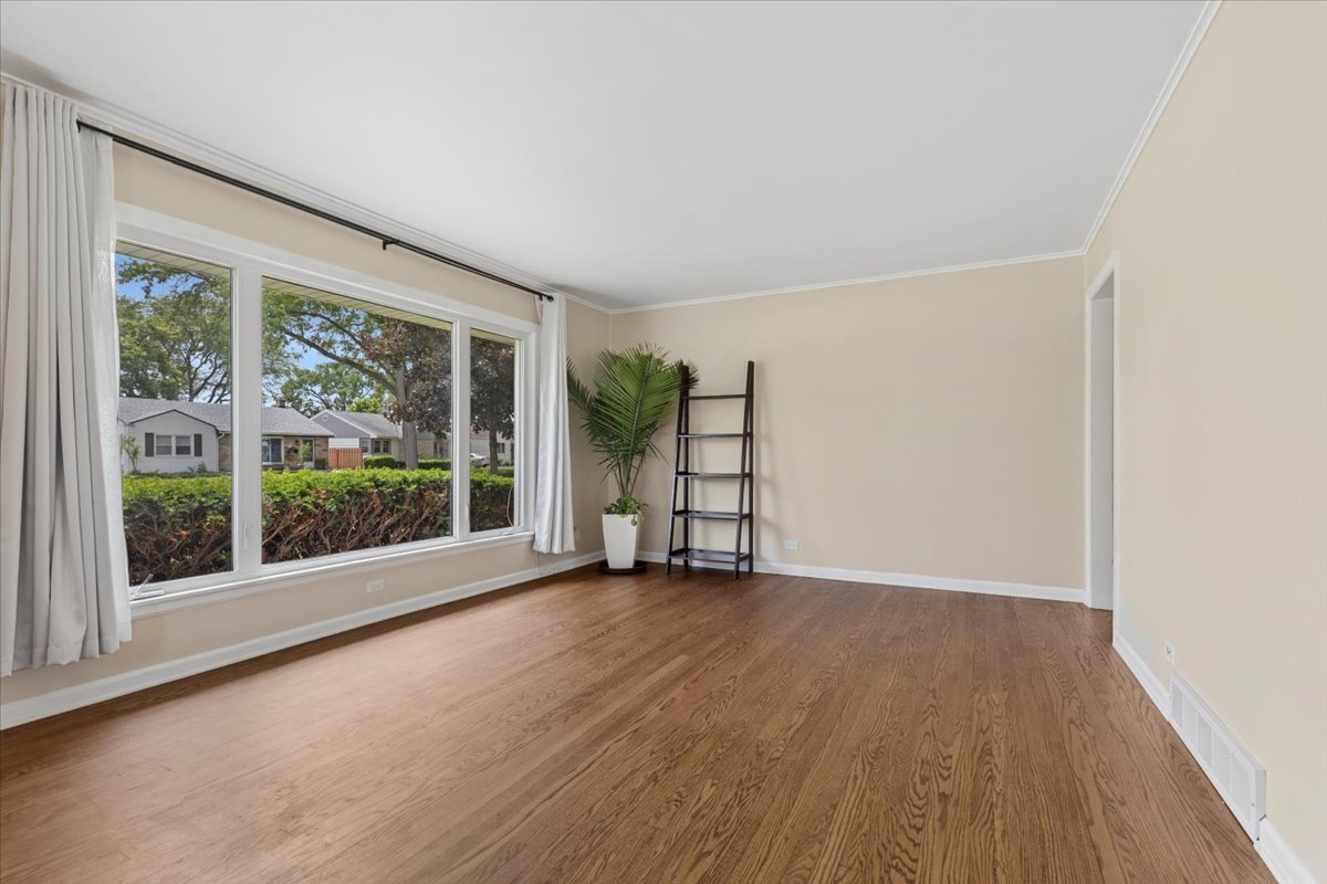 1304 Dennis Place