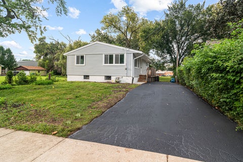 Photo of 1428 Superior Street, Aurora, IL 60505 (MLS # 12767153)
