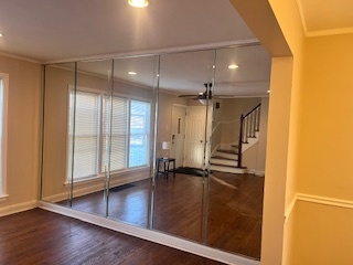 1329 E 89th Place