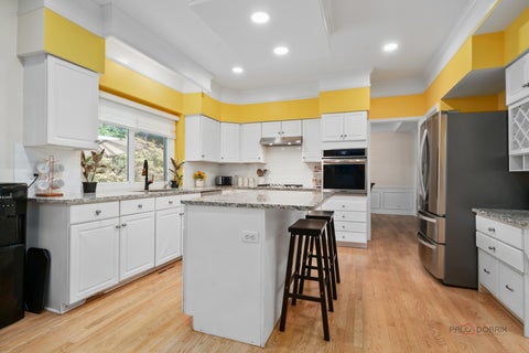 Tiny photo for 1121 Williamsburg Circle, Grayslake, IL 60030 (MLS # 12746211)