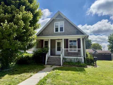 Photo of 1448 Illinois Street, Lasalle, IL 61301 (MLS # 12672943)