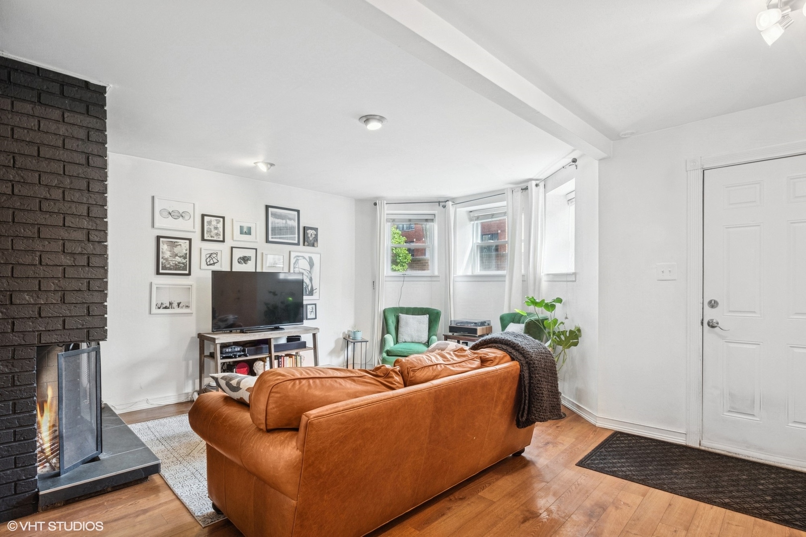 1048 W Byron Street G