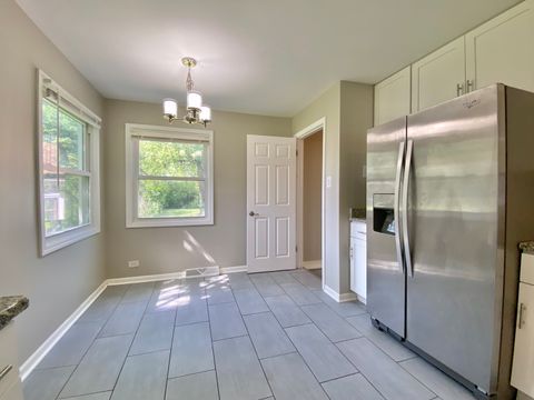 Tiny photo for 618 E 159TH Place, South Holland, IL 60473 (MLS # 12428426)