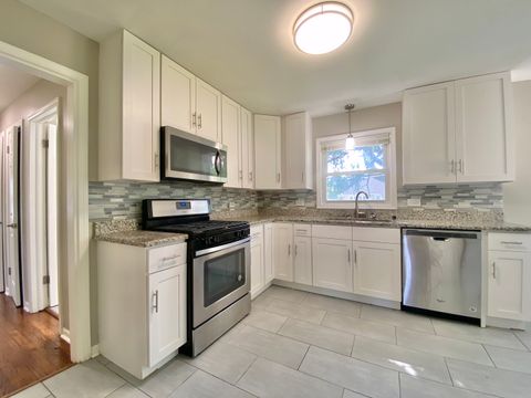 Tiny photo for 618 E 159TH Place, South Holland, IL 60473 (MLS # 12428426)