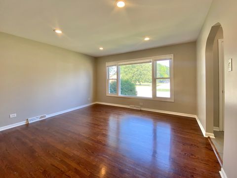 Tiny photo for 618 E 159TH Place, South Holland, IL 60473 (MLS # 12428426)