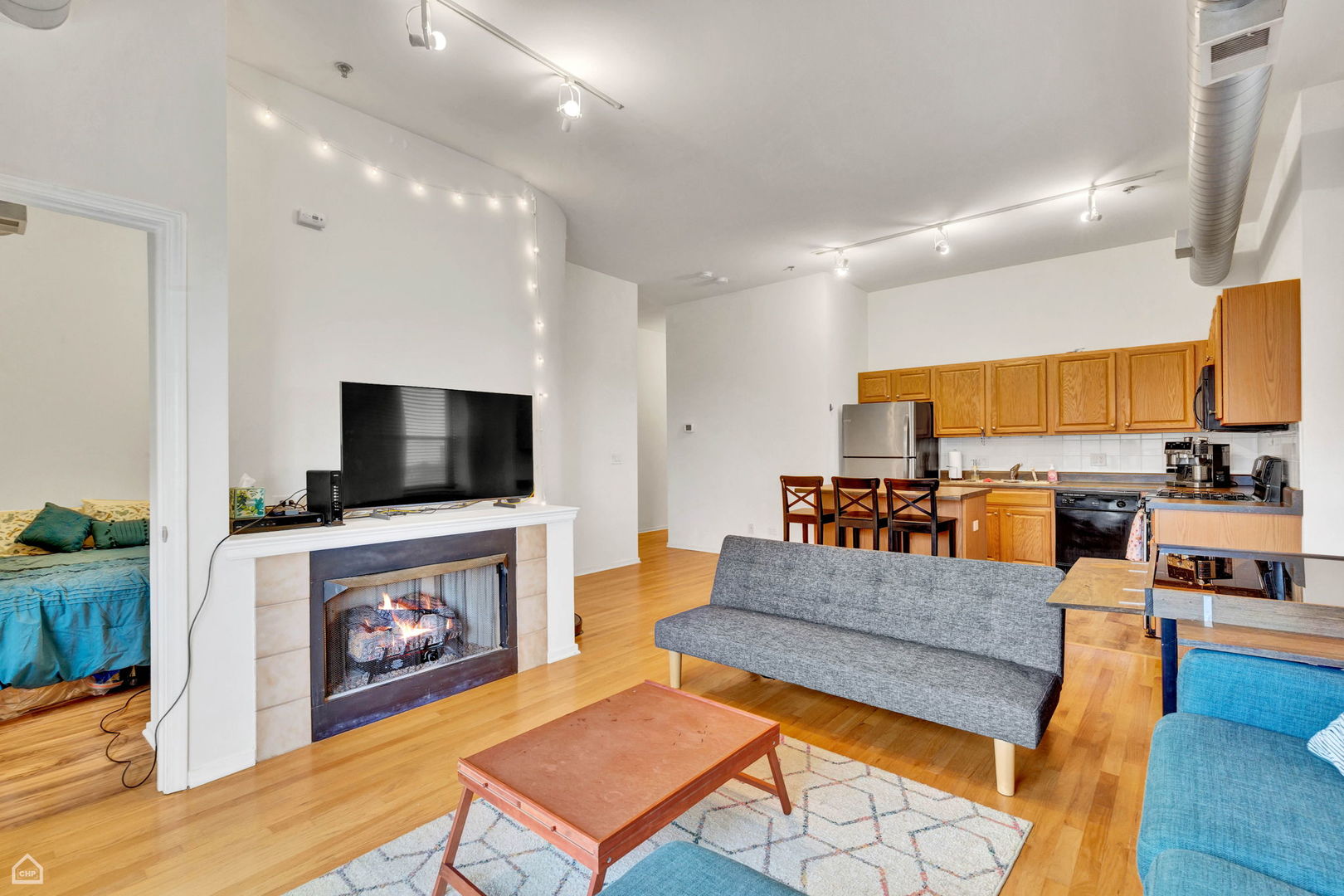 1000 E 53rd Street 501