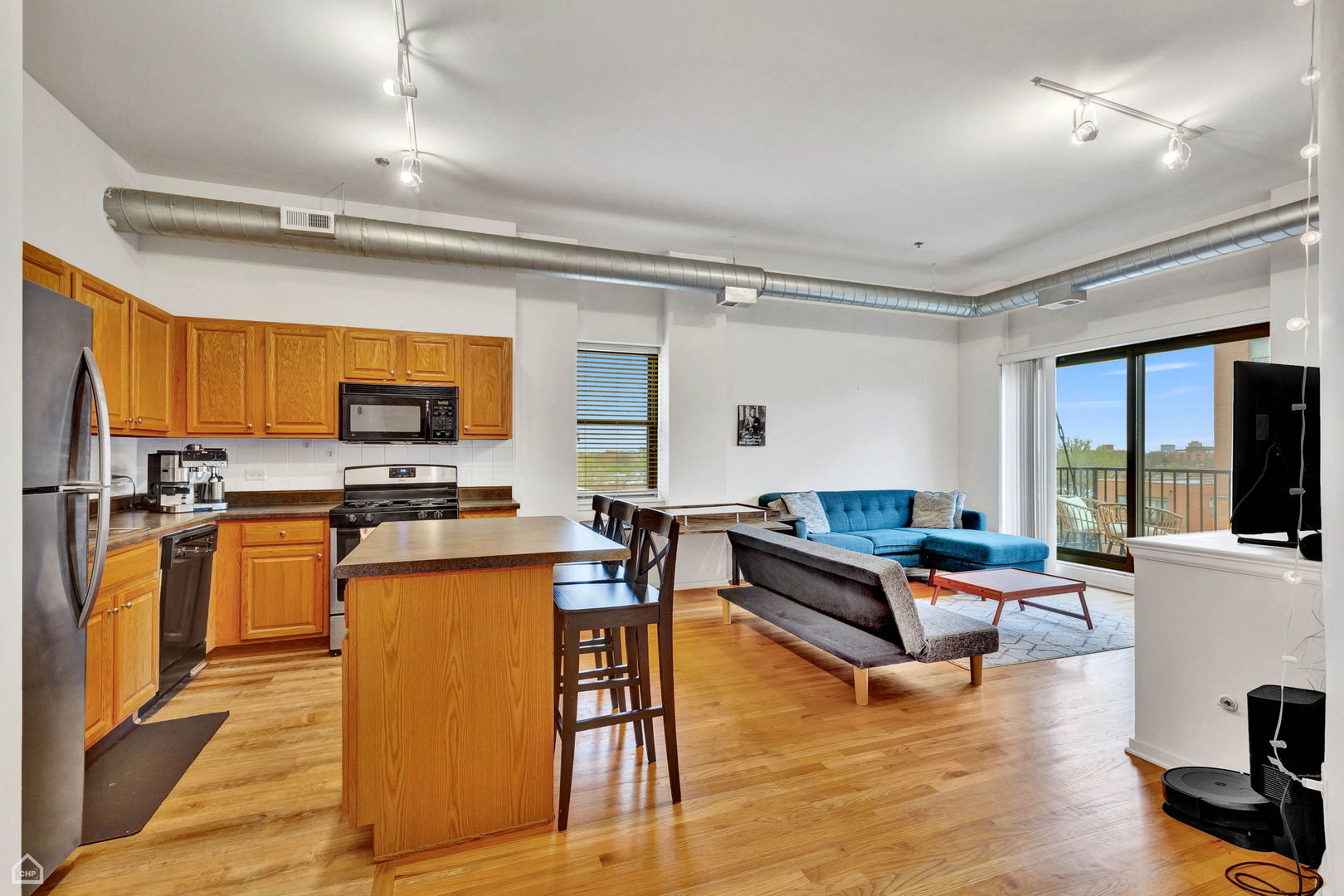 1000 E 53rd Street 501
