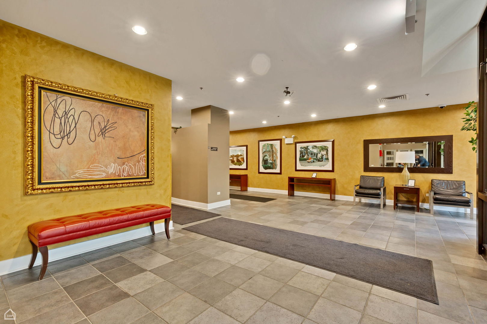 1000 E 53rd Street 501