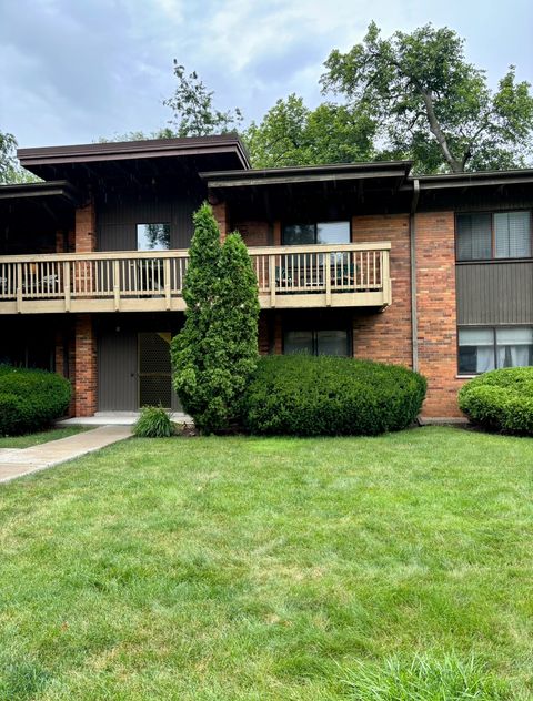 Photo of 485 Duane Terrace #B4, Glen Ellyn, IL 60137 (MLS # 12596861)
