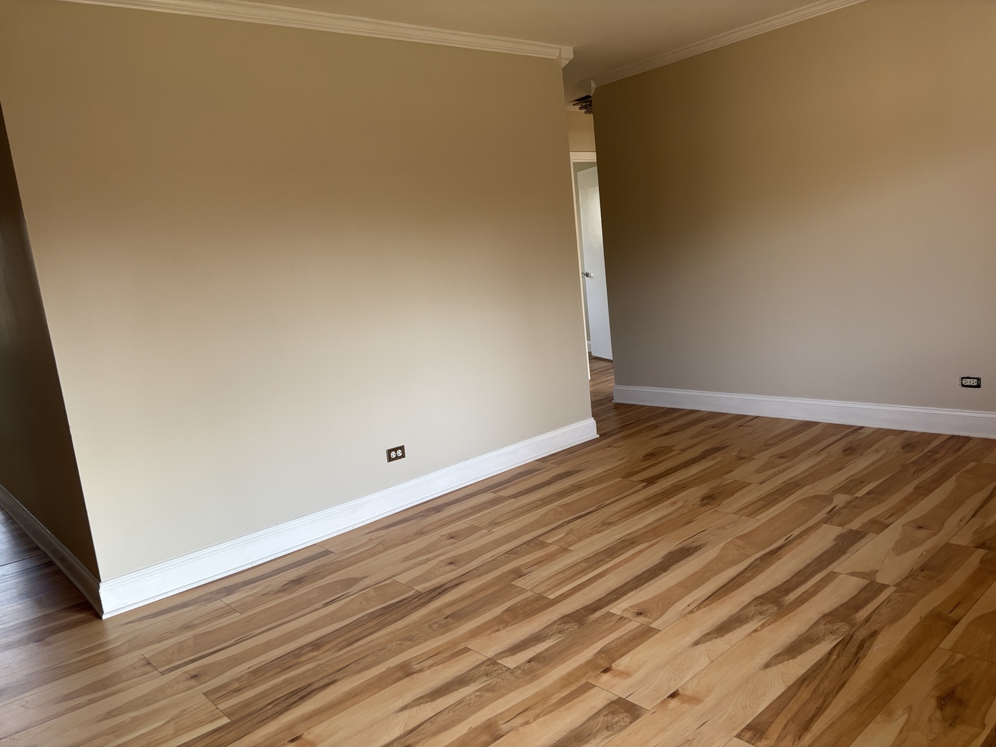 485 Duane Terrace B4