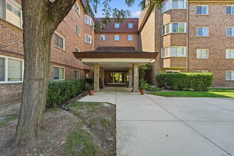 Tiny photo for 220 S Roselle Road #524, Schaumburg, IL 60193 (MLS # 12731977)