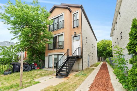 5905 S INDIANA Avenue Chicago IL 60637