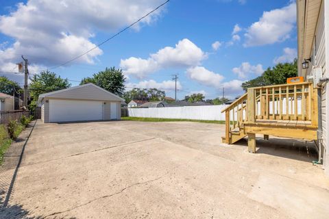 Tiny photo for 512 Englewood Avenue, Bellwood, IL 60104 (MLS # 12447936)