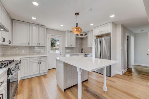 Tiny photo for 512 Englewood Avenue, Bellwood, IL 60104 (MLS # 12447936)