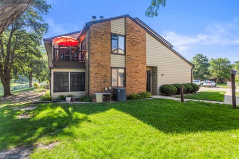 Tiny photo for 2104 Harbortown Circle #2104, Champaign, IL 61821 (MLS # 12707027)