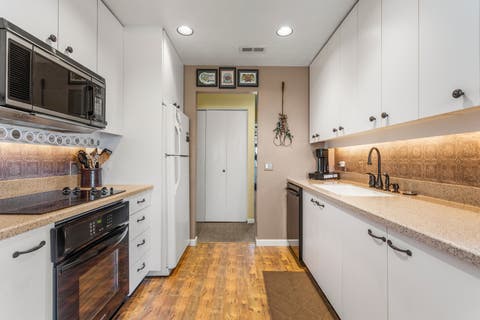 Tiny photo for 2104 Harbortown Circle #2104, Champaign, IL 61821 (MLS # 12707027)