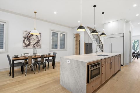 Tiny photo for 4844 N Hermitage Avenue, Chicago, IL 60640 (MLS # 12570261)