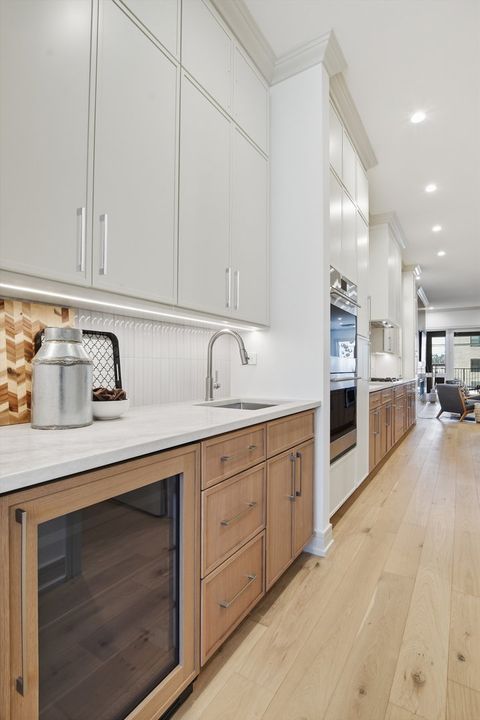 Tiny photo for 4844 N Hermitage Avenue, Chicago, IL 60640 (MLS # 12570261)