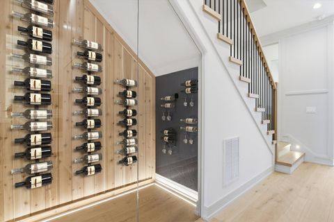 Tiny photo for 4844 N Hermitage Avenue, Chicago, IL 60640 (MLS # 12570261)