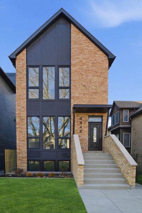 4844 N Hermitage Avenue Chicago IL 60640