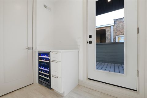 Tiny photo for 4844 N Hermitage Avenue, Chicago, IL 60640 (MLS # 12570261)