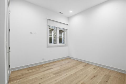 Tiny photo for 4844 N Hermitage Avenue, Chicago, IL 60640 (MLS # 12570261)