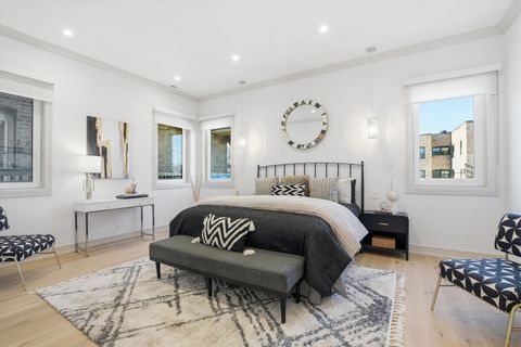 Tiny photo for 4844 N Hermitage Avenue, Chicago, IL 60640 (MLS # 12570261)