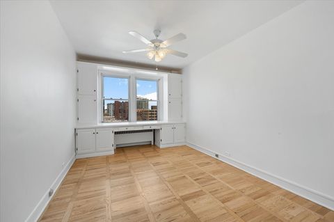 Tiny photo for 1585 Ridge Avenue #705, Evanston, IL 60201 (MLS # 12609154)