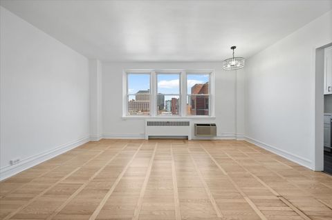 Tiny photo for 1585 Ridge Avenue #705, Evanston, IL 60201 (MLS # 12609154)